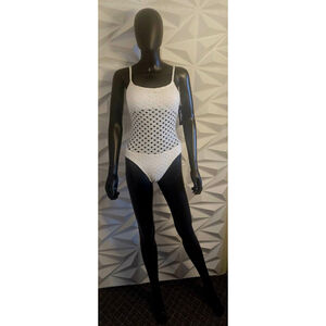 CARMEN MARC VALVO Crochet One-piece Swimsiut Size 6 NWT